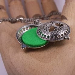 Korting ❤️ Bixorp Aroma Geurketting Met Amulet Voor Etherische Olie - Levensboom Hanger - Zilverkleurig - Absorberende Watjes Voor Parfum & Essentiële Olie - Cadeau Voor Haar / Dames / Vriendin / Mama / Vrouwen 😀 -Sieraden-horloges Winkel 550x366 37