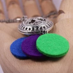 Korting ❤️ Bixorp Aroma Geurketting Met Amulet Voor Etherische Olie - Levensboom Hanger - Zilverkleurig - Absorberende Watjes Voor Parfum & Essentiële Olie - Cadeau Voor Haar / Dames / Vriendin / Mama / Vrouwen 😀 -Sieraden-horloges Winkel 550x366 38