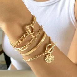 Beste recensies van 🔔 Soraro Set Armbanden | 4 Delig Set | Dames | Goudkleurig | Vrouwen Armband Goud| Sieraden | Mooie Cadeauverpakking | Sinterklaas | Black Friday | Kerst | Kerstcadeau 😍