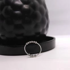 Korting 😉 Despora Anxiety Ring - Stress Ring - Fidget Ring - Anxiety Ring For Finger - Draaibare Ring Dames - Spinning Ring - Spinner Ring - RVS - (17.25 Mm / Maat 54) 🥰 -Sieraden-horloges Winkel 550x550 39