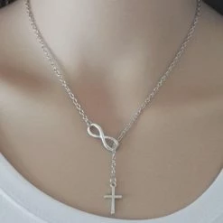 Korting 😉 Lumici® | Heilige Infinity Ketting - Holy Infinity Necklace - Kruis - God - Geloof - Gelovig - Jezus Christus - Oneindig - De Heer - The Lord - Jezus - Cadeau Voor Vrouwen - Moederdag Cadeau - Valentijn - Liefde - Verrassing - Goud & Zilver ⭐